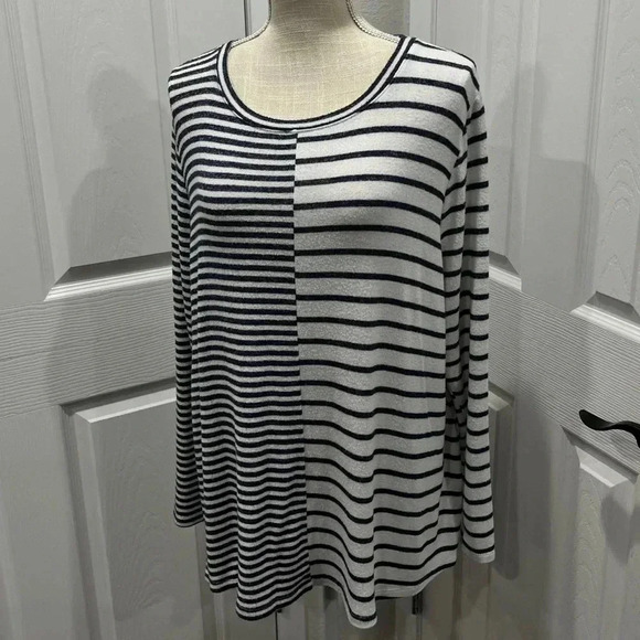 Lane Bryant mixed stripes sweater with reversed pattern striped ❤️ - Picture 3 of 7